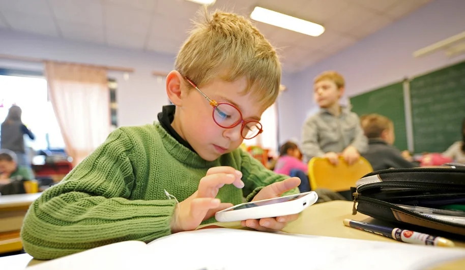 Гаджеты на переменах теперь нежелательны