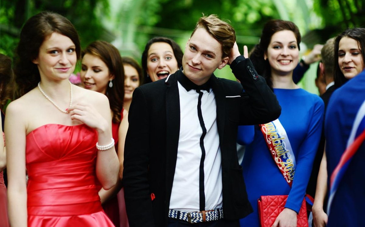 Российские школьники выбрали песни на выпускной