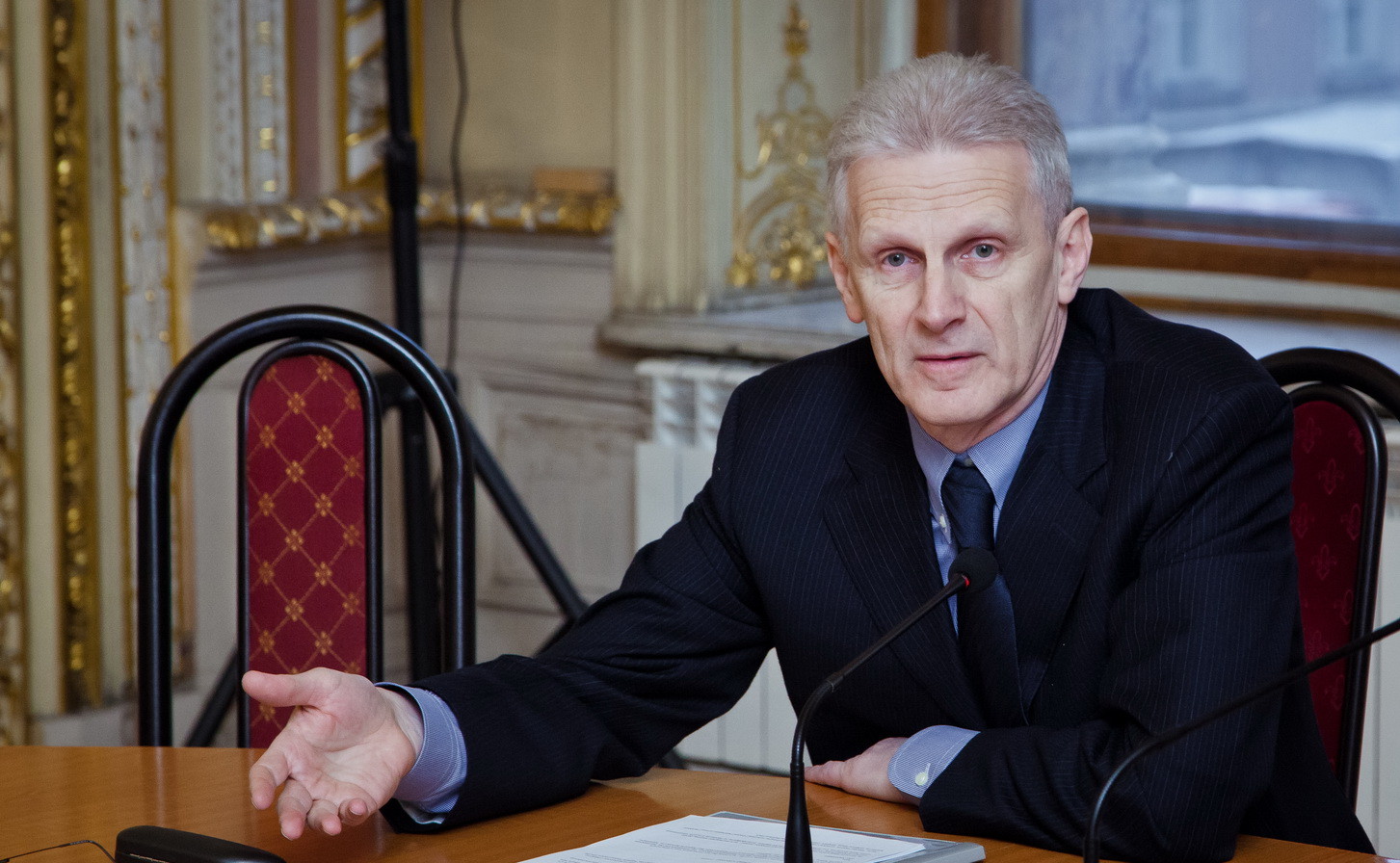 Андрей Фурсенко заявил, что каждый день сдает тест на коронавирус