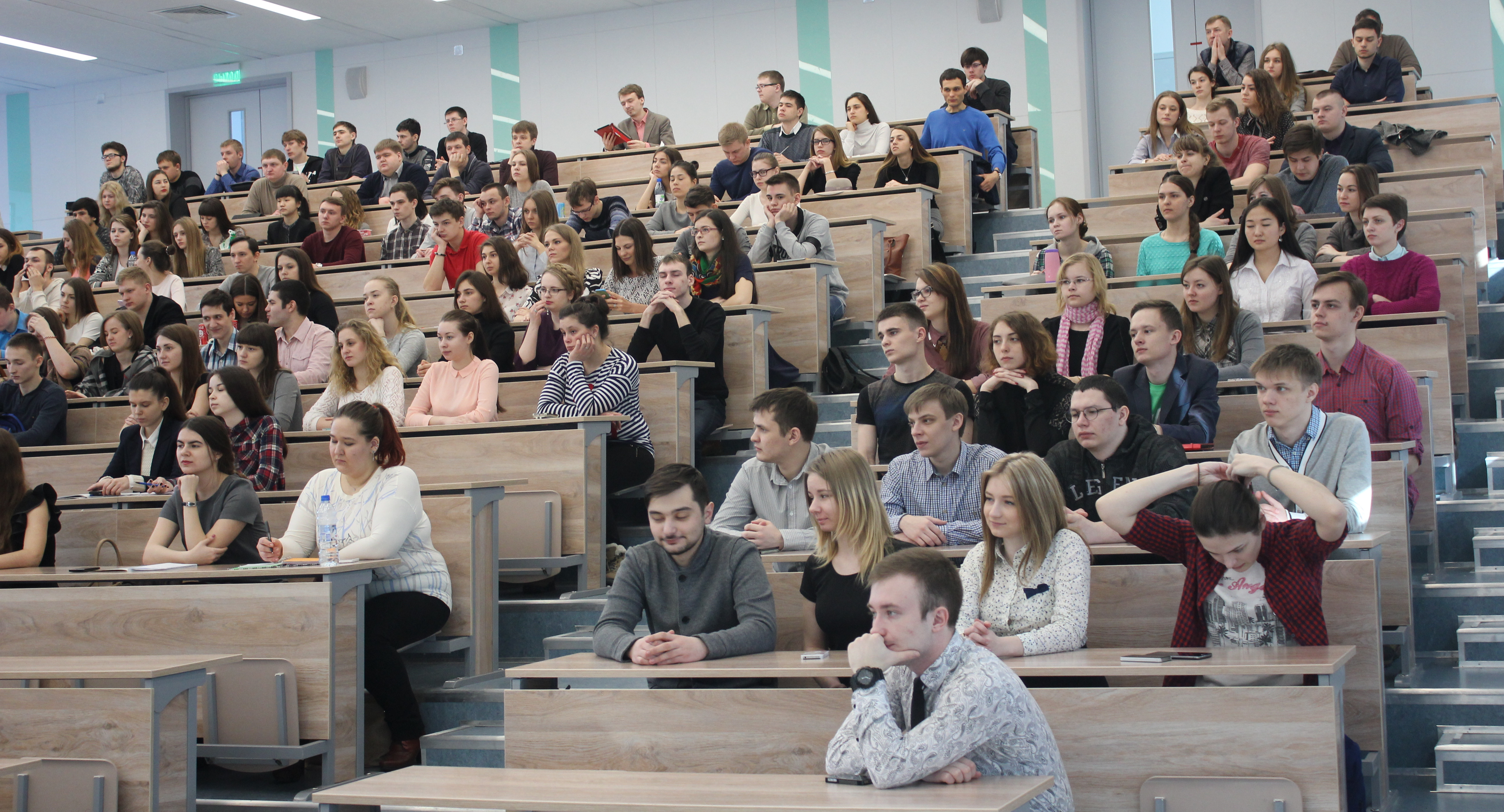  В Минобрнауки назвали число дополнительных бюджетных мест в вузах