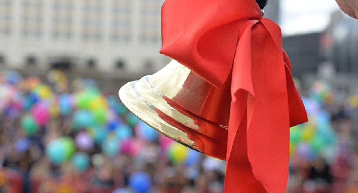 Более 57 тысяч московских выпускников прощаются со школой онлайн