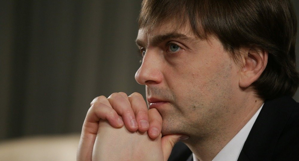 Сергей Кравцов ответил на вопросы родителей и учителей