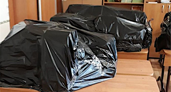 Красноярская школа решила отправлять учебники на самоизоляцию