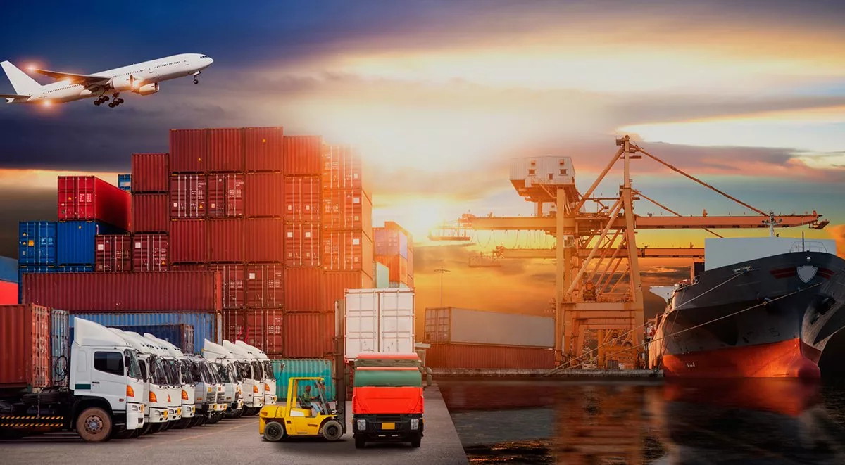 Студенты узнают о новых вакансиях в сфере транспорта на портале Центра карьеры