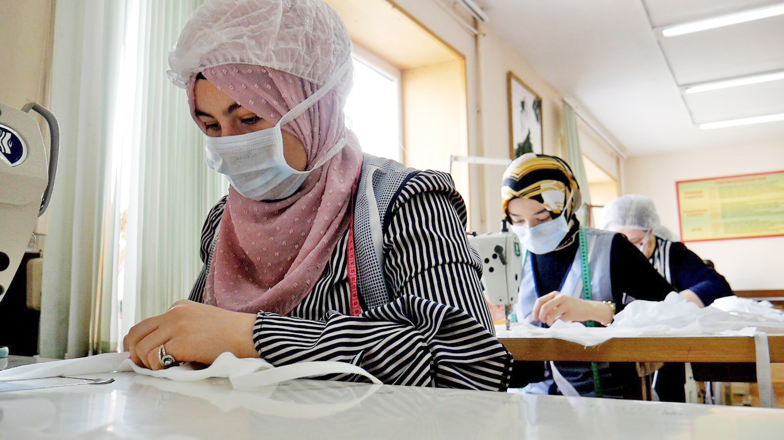 В Махачкале педагоги собрали деньги на покупку средств защиты для медиков 