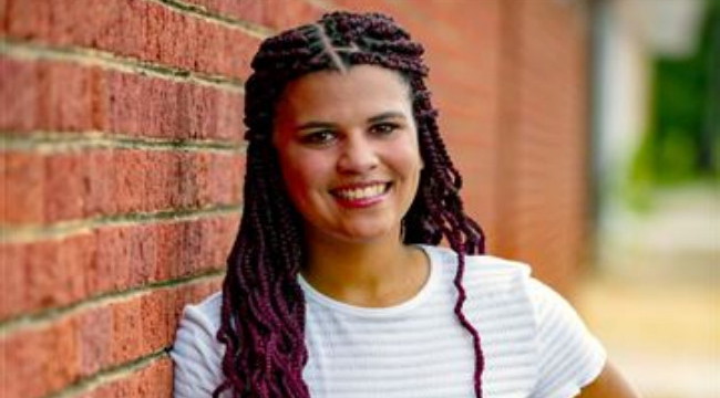 Школьницу не пускают на выпускной из-за прически