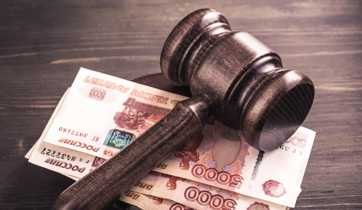 Школа в Якутске заплатит штраф за массовое скопление выпускников