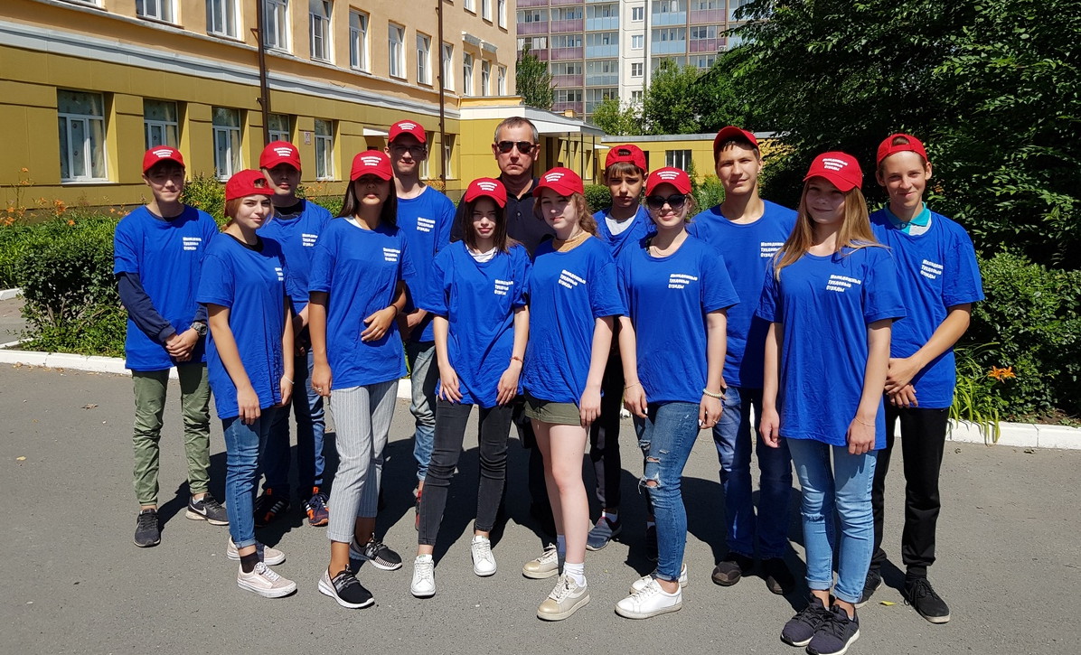 Школьники из 27 регионов смогут устроиться в трудотряды