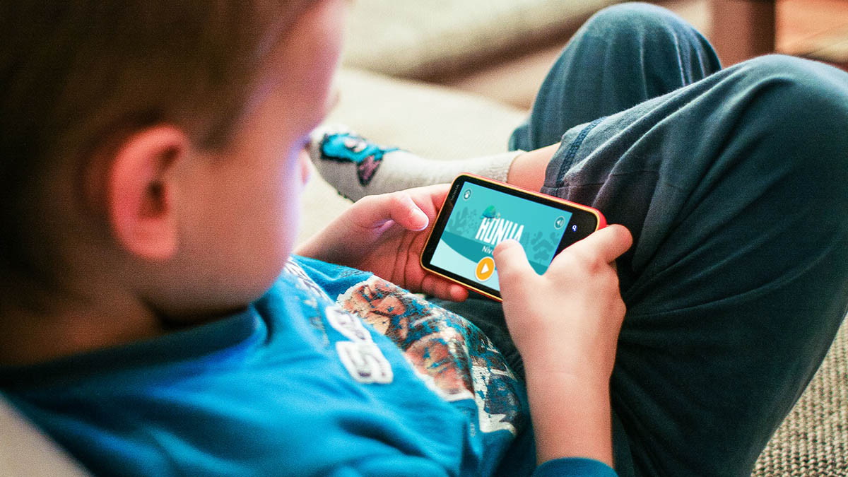 Смартфоны не влияют на отношения детей и родителей