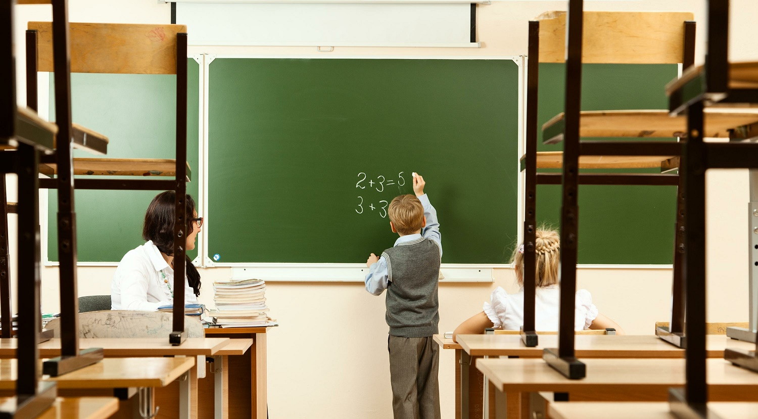 Как пережили коронавирус школы других стран