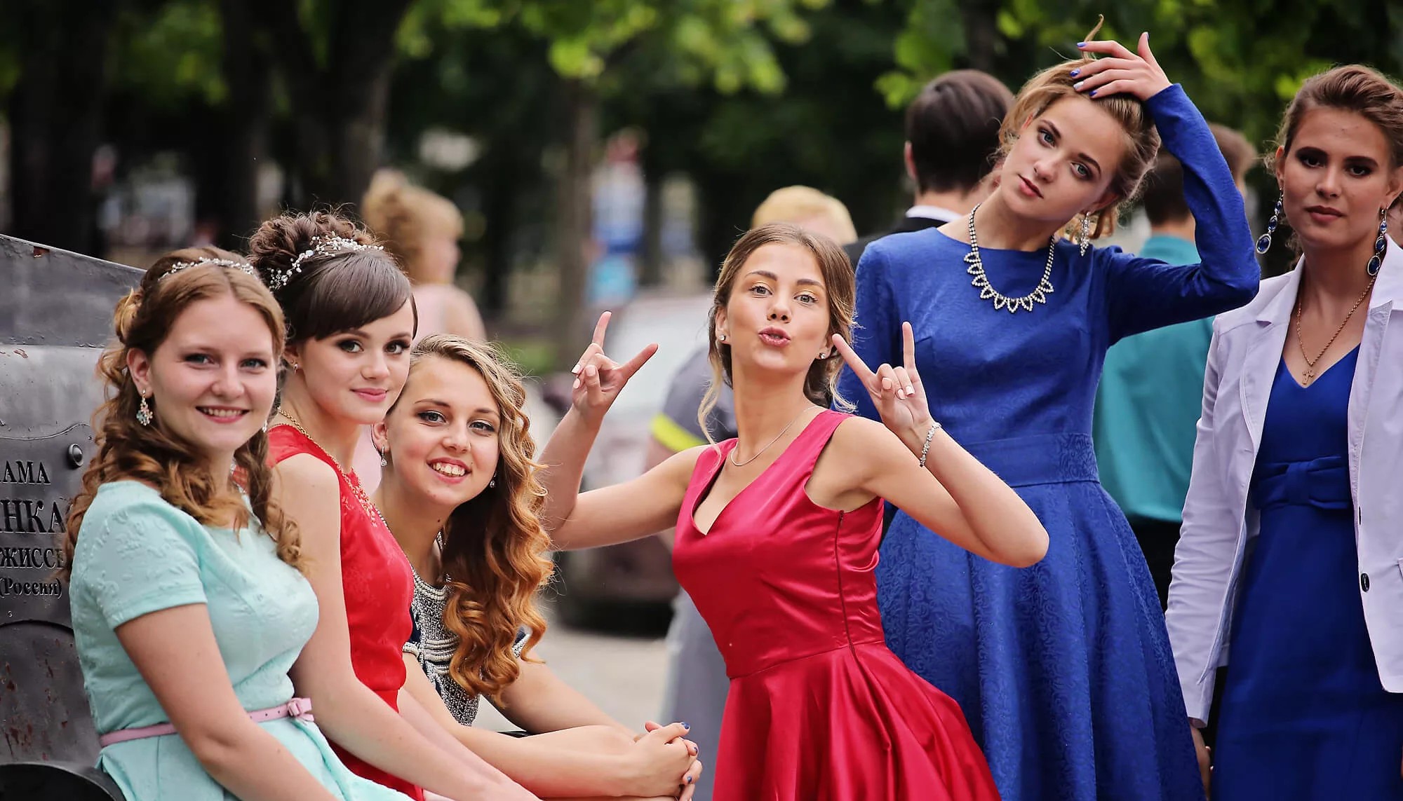 На выпускном вечере в Москве выступят более 40 артистов