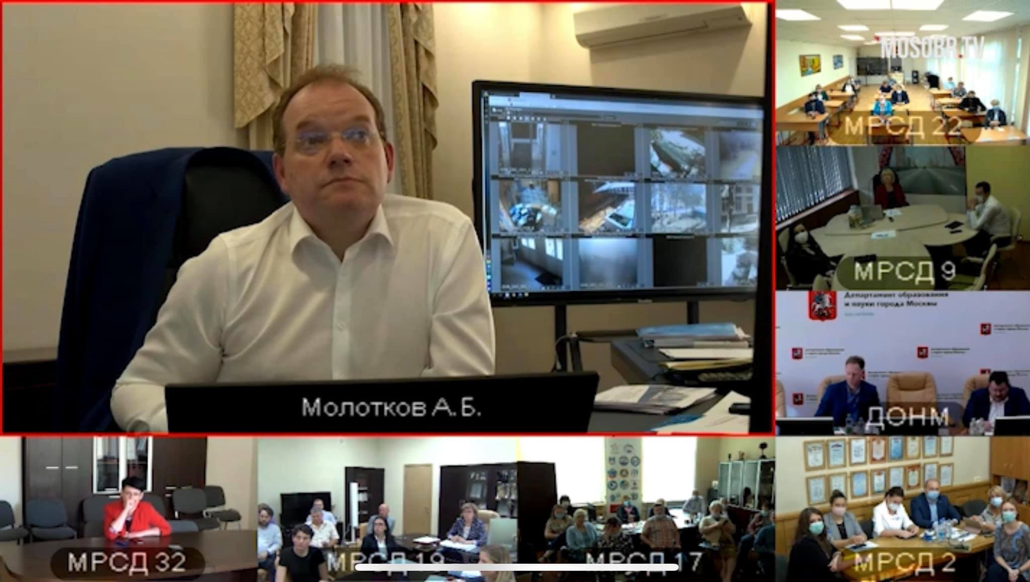 Илья Новокрещенов поздравил нового руководителя департамента образования и науки