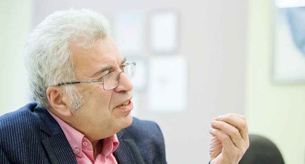 Евгений Ямбург: Учителя России впали в панику из-за чиновничьих новшеств