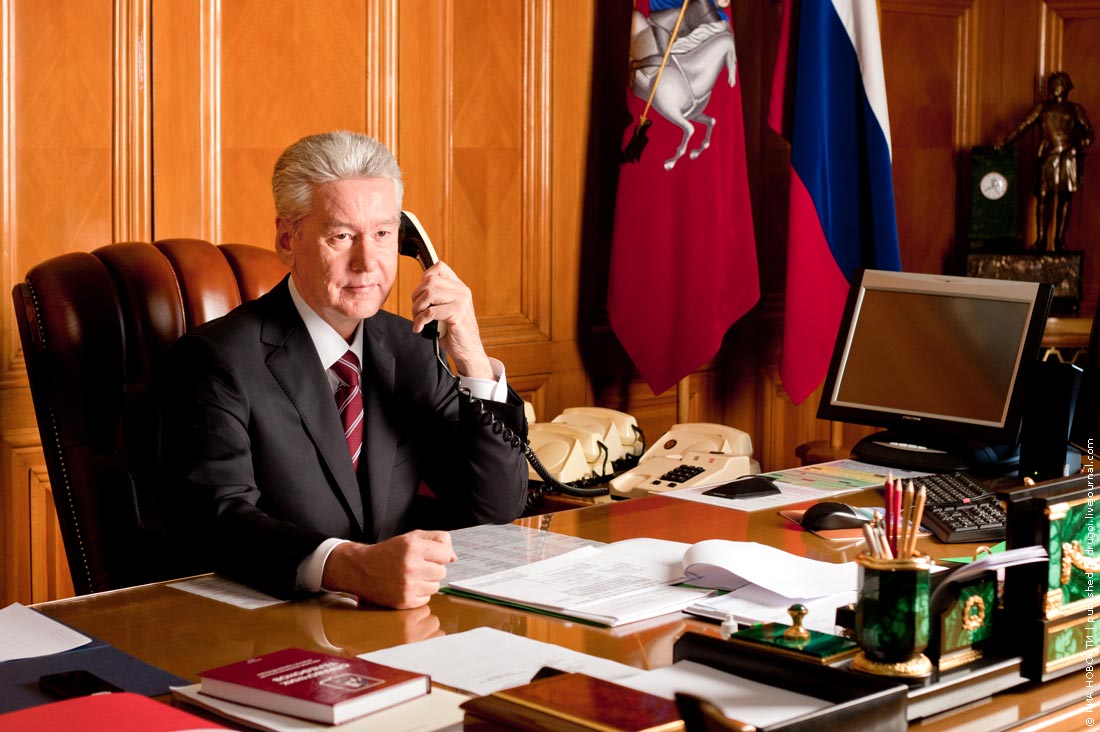 Собянин допустил возвращение к дистанционному обучению в школах Москвы