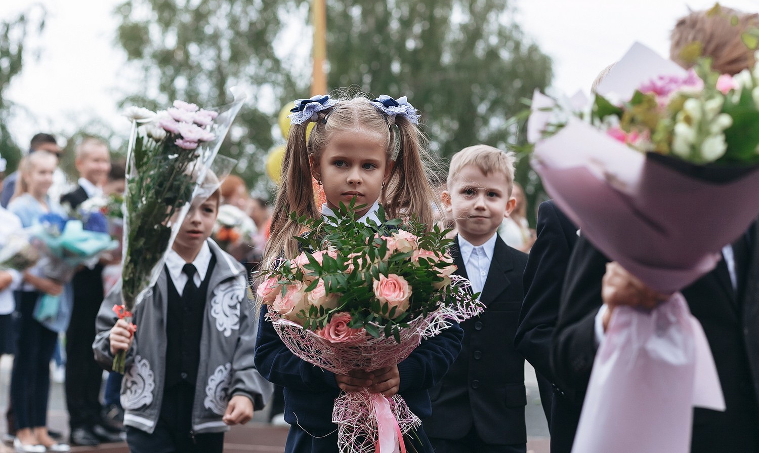 Каждый регион России самостоятельно примет решение о формате школьных линеек