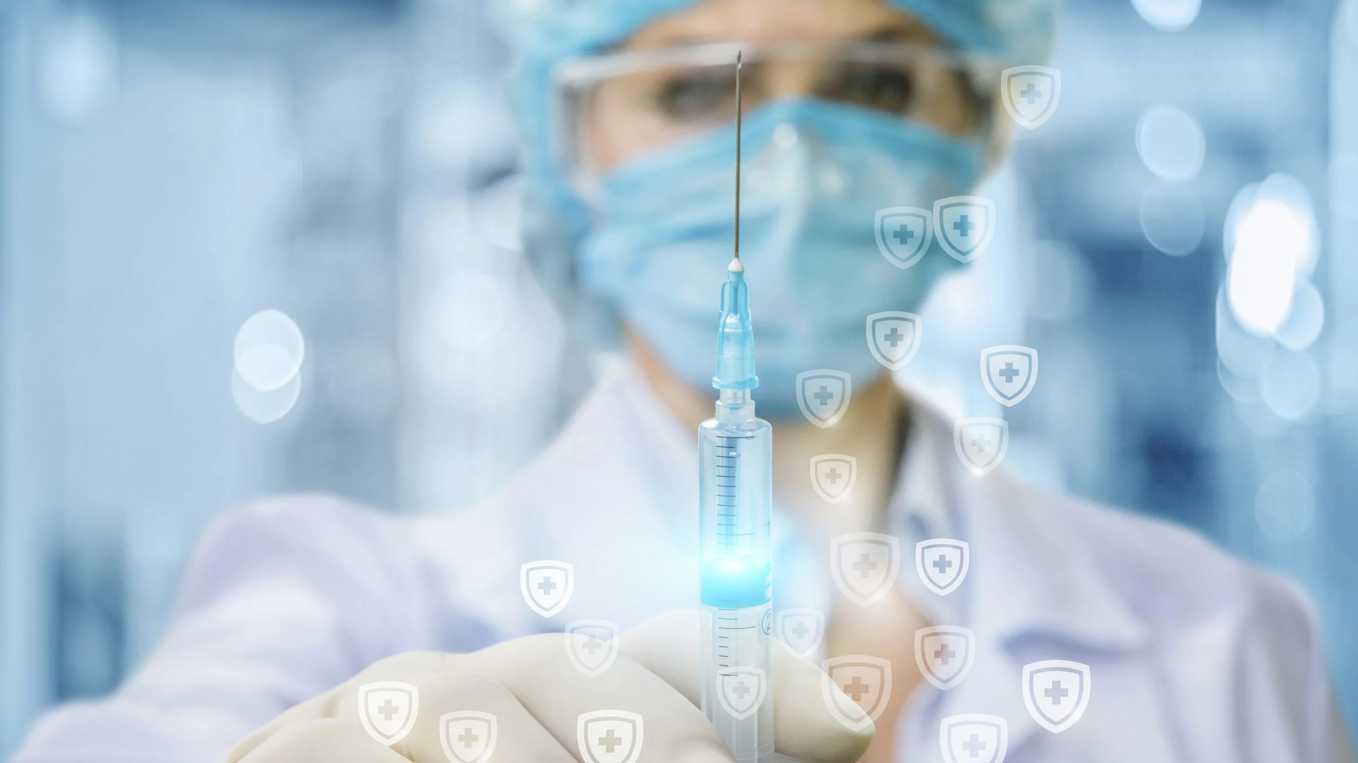 Через месяц в России начнется массовая вакцинация от коронавируса 