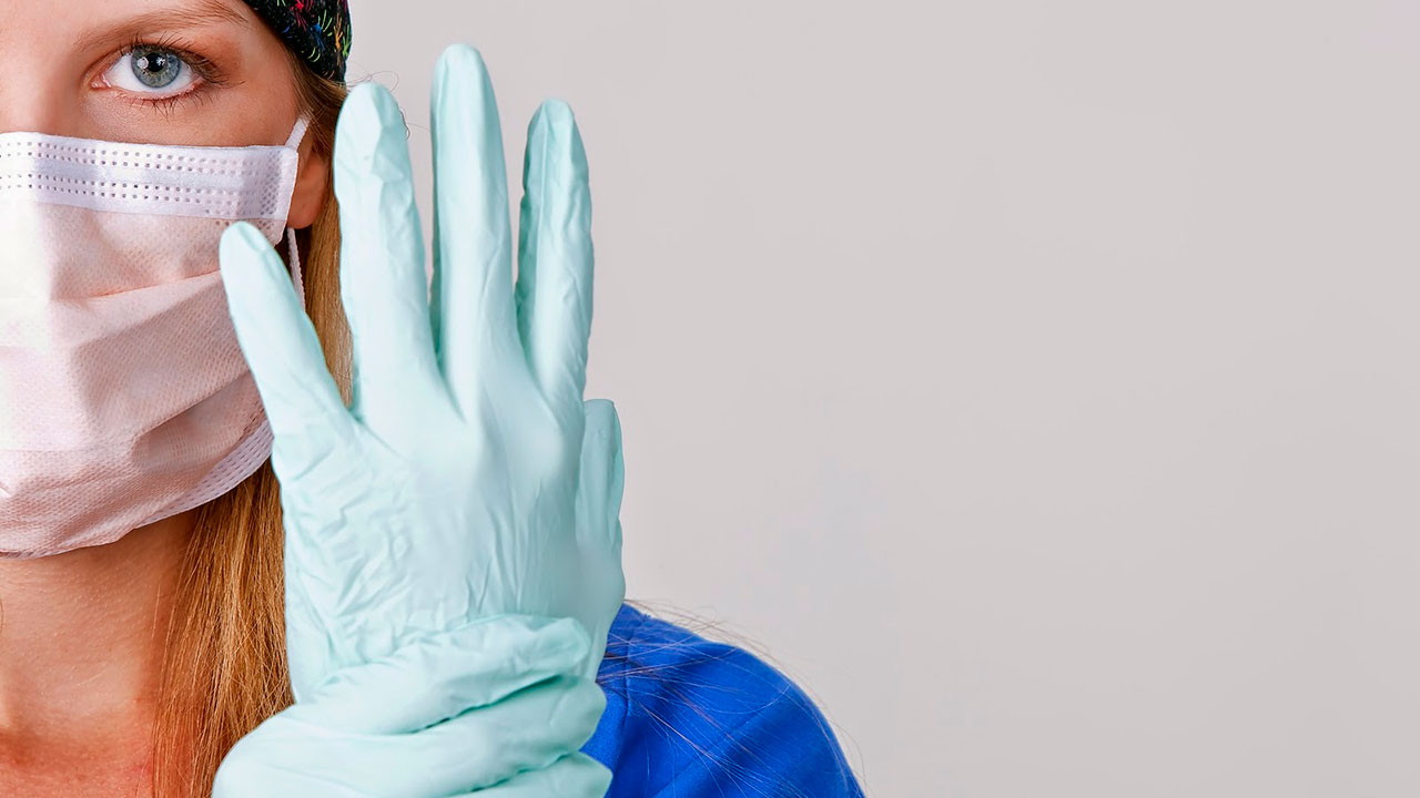 Евгений Ямбург прокомментировал идею обязательного ношения масок педагогами