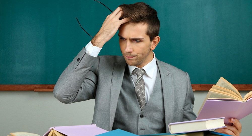 Министерство просвещения учтёт особенности рабочего дня педагогов при обновлении норм оплаты труда