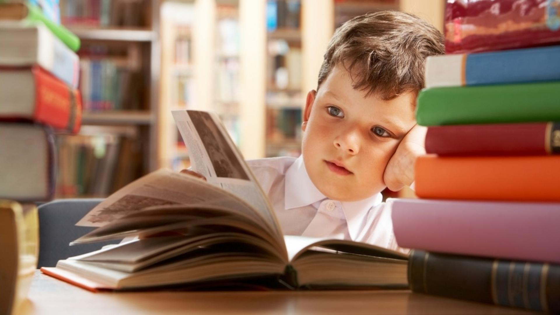 Младшеклассникам могут разрешить оставлять учебники в школах