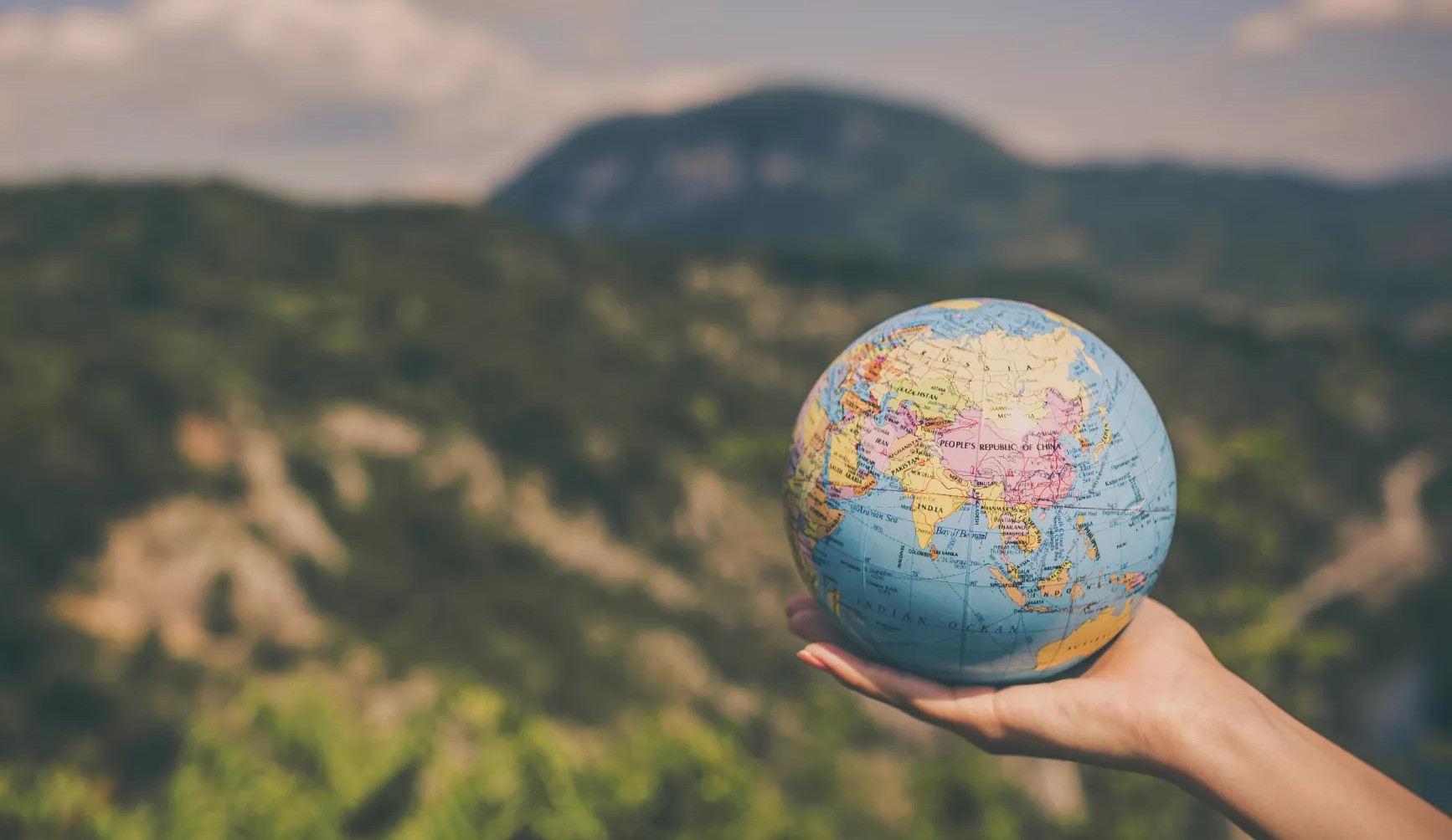 Шойгу предложил ввести в школах обязательный экзамен по географии