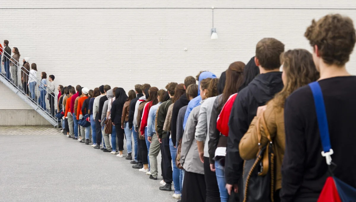 Сергей Кравцов: Очередей у школ быть не должно