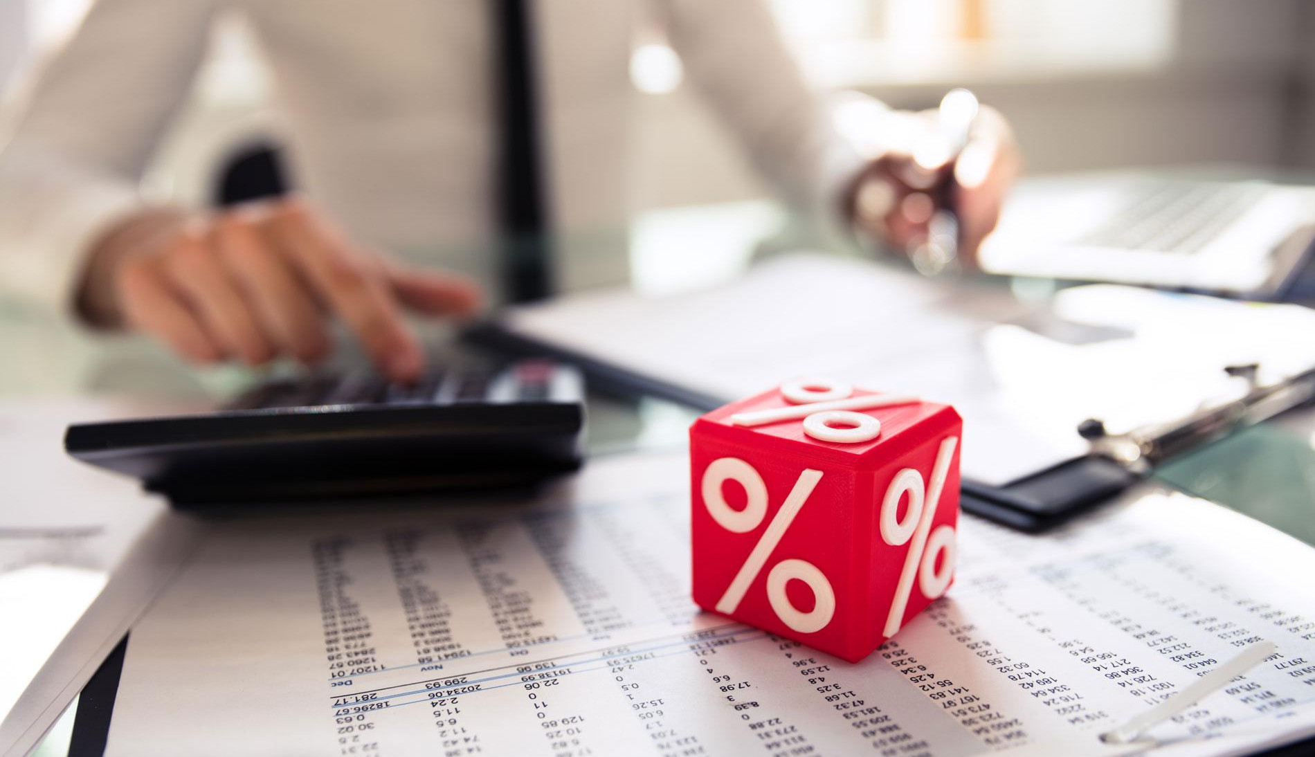 В 2021 году зарплата в России вырастет на 3,5–4%