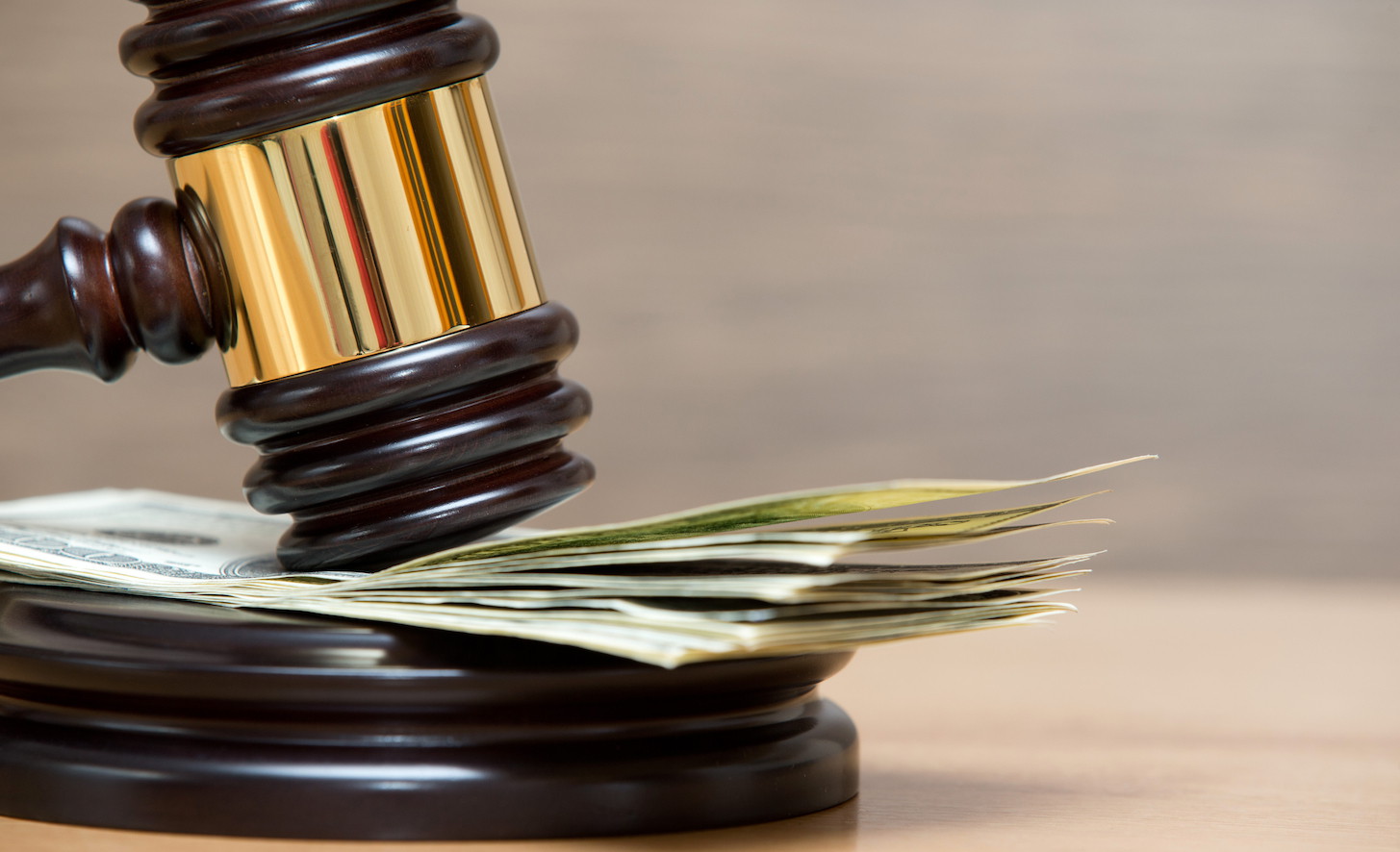 В Приморье для получения единовременной выплаты молодому учителю пришлось обратиться в прокуратуру