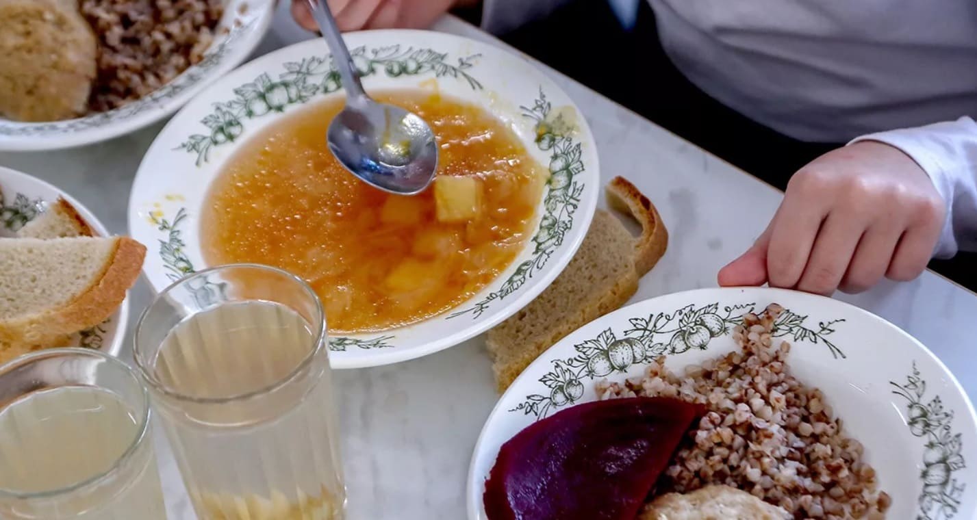 Анна Кузнецова: Школы по-разному трактуют вопрос о горячем питании