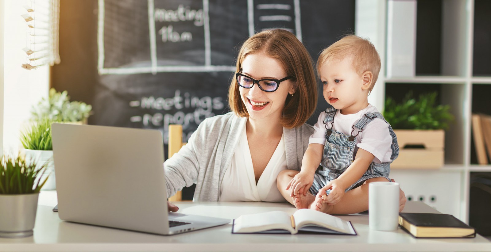 Госдума упрощает получение образования для находящихся в декрете