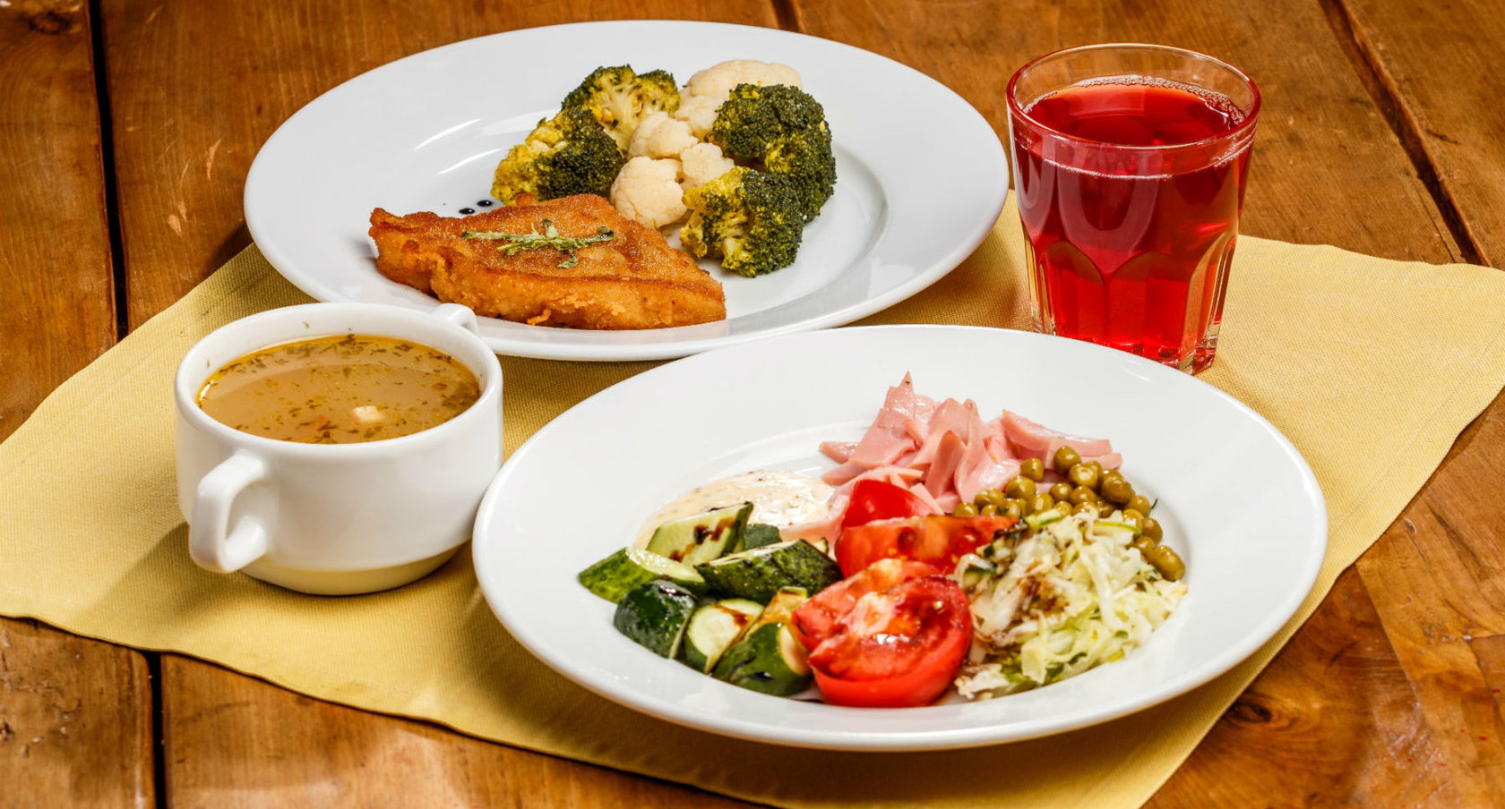 Владимир Путин потребовал обеспечить горячее питание в малокомплектных школах 