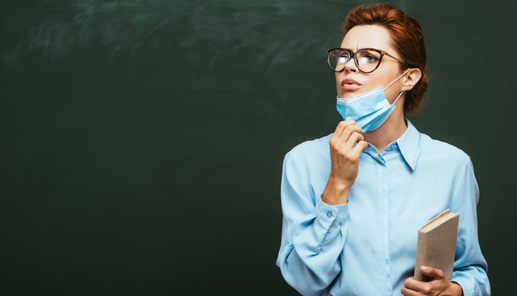 В школах Перми введен масочный режим для учителей во внеурочное время