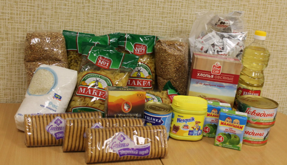 Детям-льготникам в Москве снова раздают продуктовые наборы