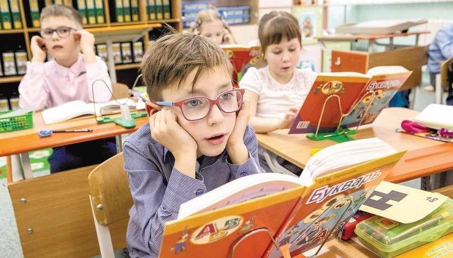 В обновлённый федеральный перечень включены 1555 учебников