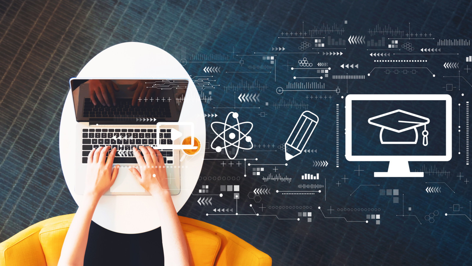 В российских школах планируют внедрить цифровую образовательную среду до 2030 года