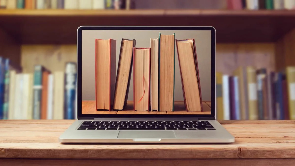 В словарь русского языка добавили слова «краудфандинг», «кешбэк» и «подкаст»