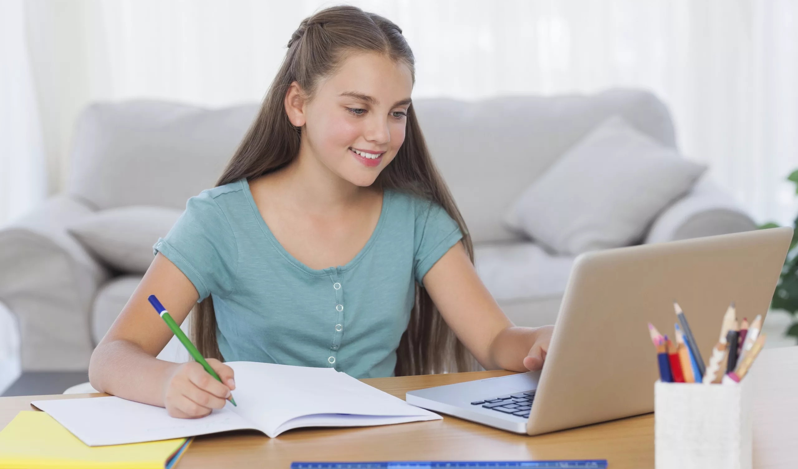 Эксперт: Подготовка одиннадцатиклассников к ЕГЭ не пострадает от временного перехода на дистанционное обучение