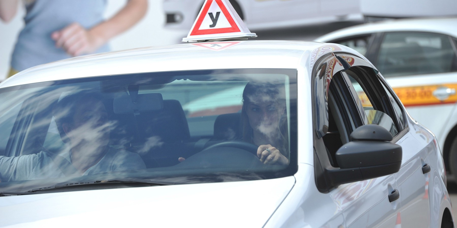 МВД предлагает разрешить водить автомобиль с 17 лет