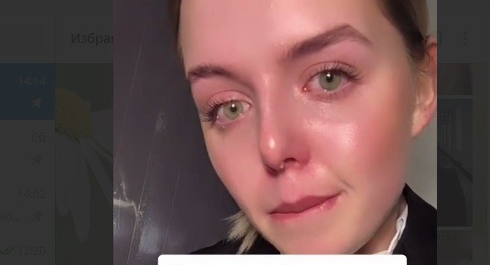 «Это бред!»: Школьники вступились за учительницу из Петербурга, которая уволилась после критики её TikTok