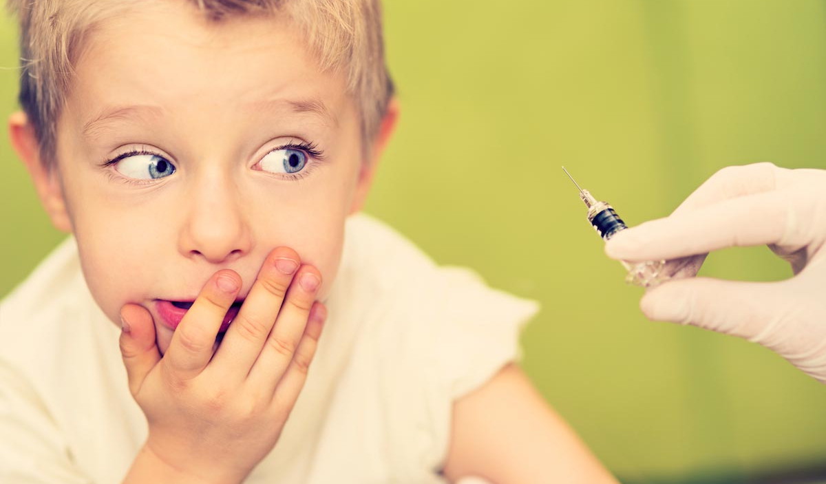 Спутником лайт могут прививать детей