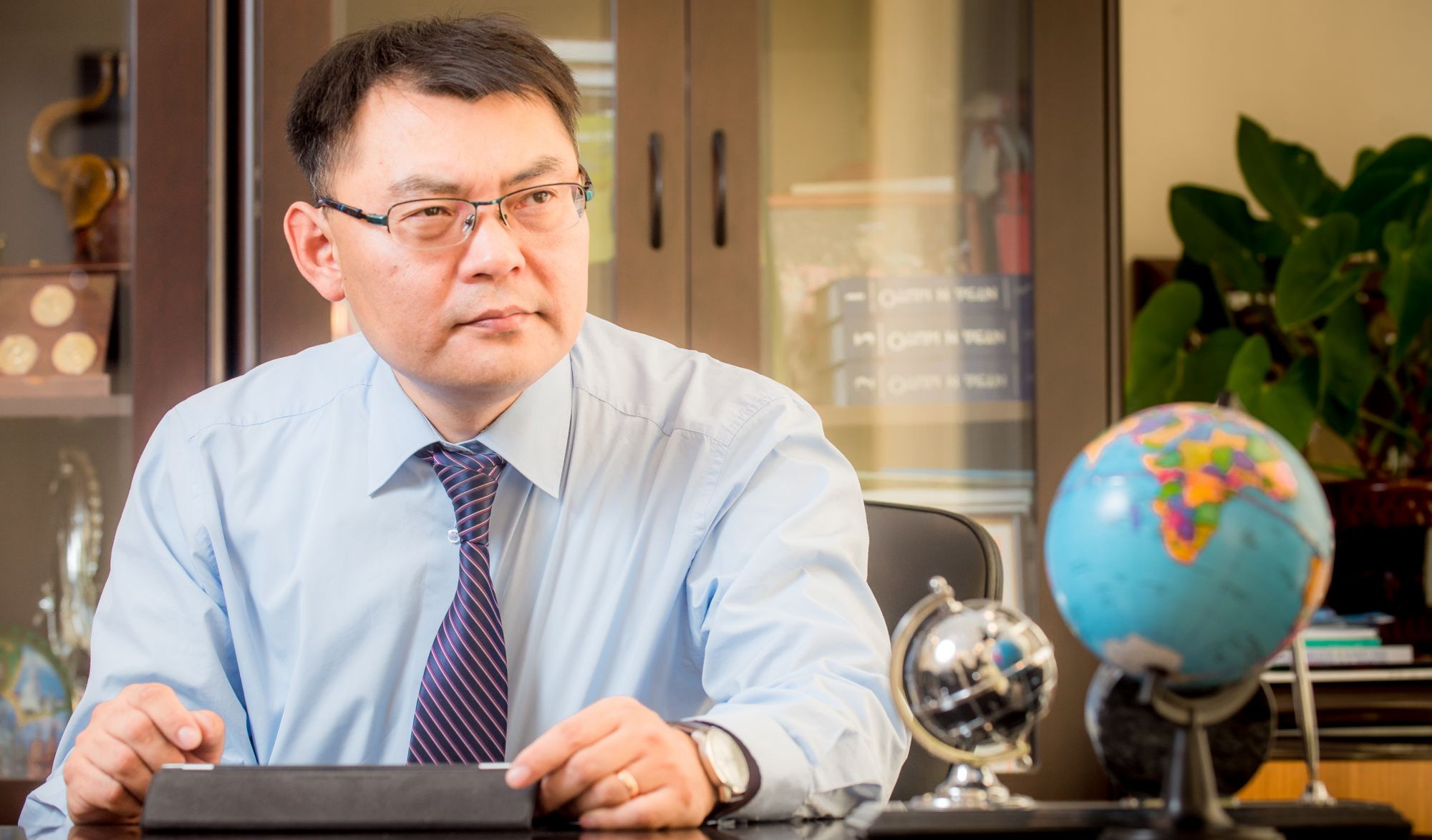 Алдар Дамдинов: «Для реализации закона о бесплатном горячем питании необходимо время»