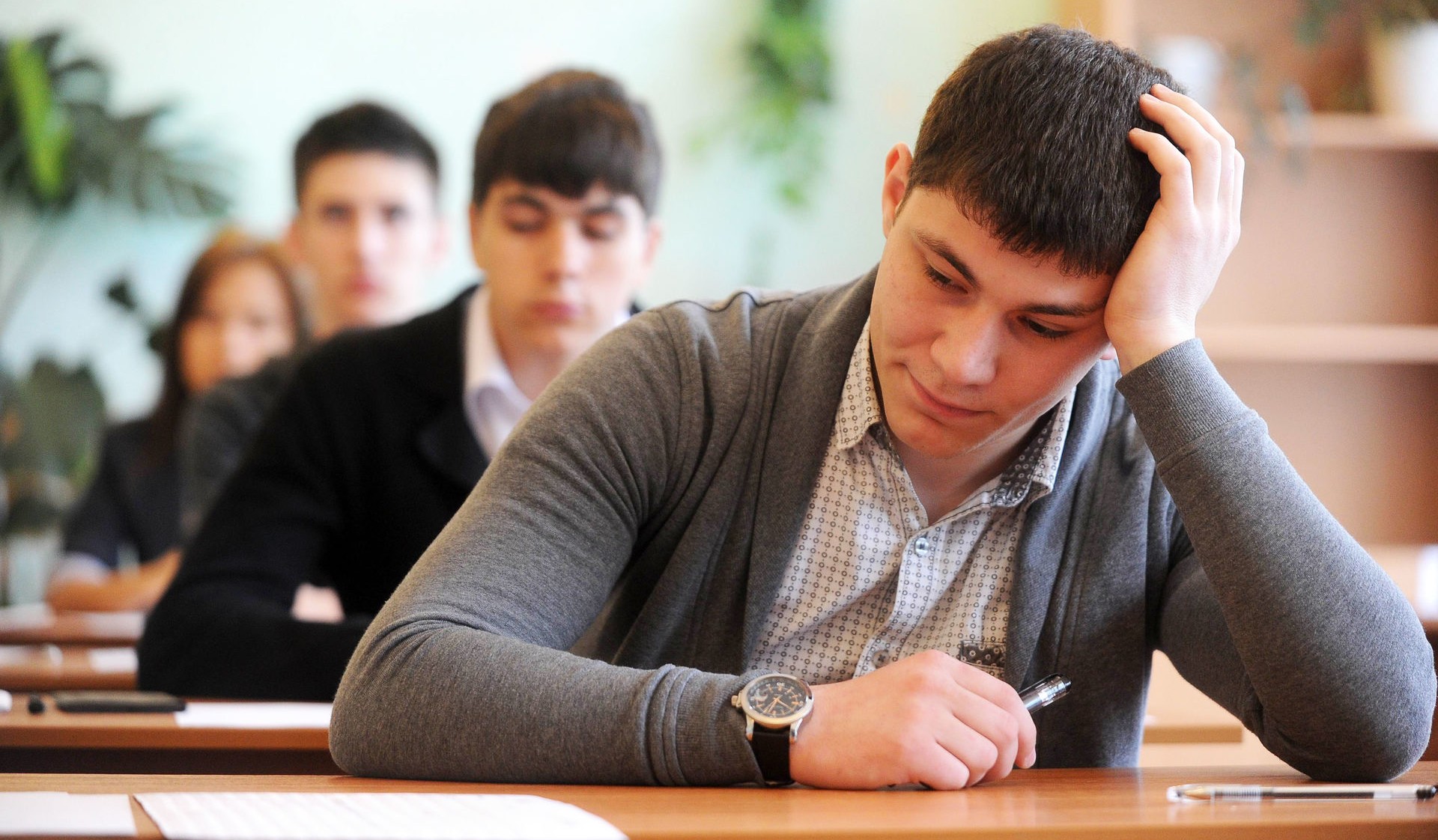 В Госдуме предложили давать выбор выпускникам между ЕГЭ и ГВЭ