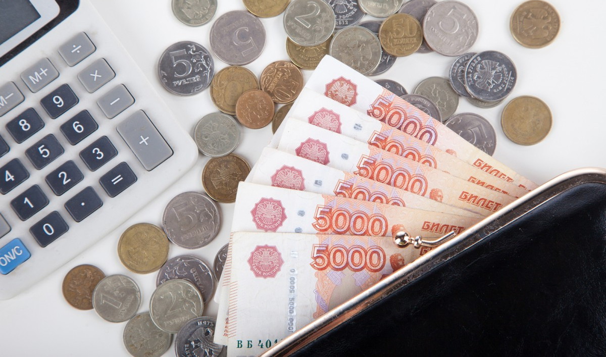 Власти скорректировали указ о выплатах семьям первоклассников