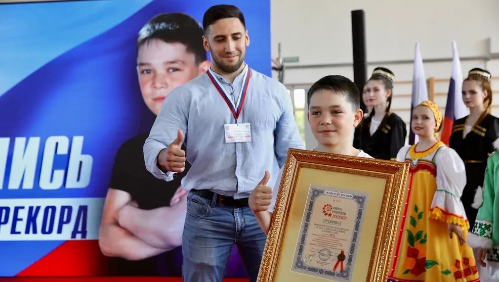 Третьеклассник из Югры отжался 5713 раз и установил мировой рекорд