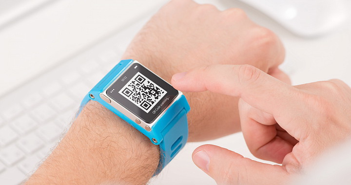 В Москве начнут раздавать браслеты с QR-кодом для людей с нарушением памяти и для маленьких детей, которые могут потеряться