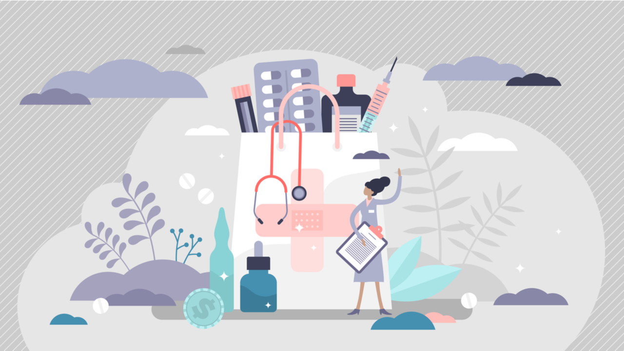 Обязательной вакцинации школьников и педагогов не будет