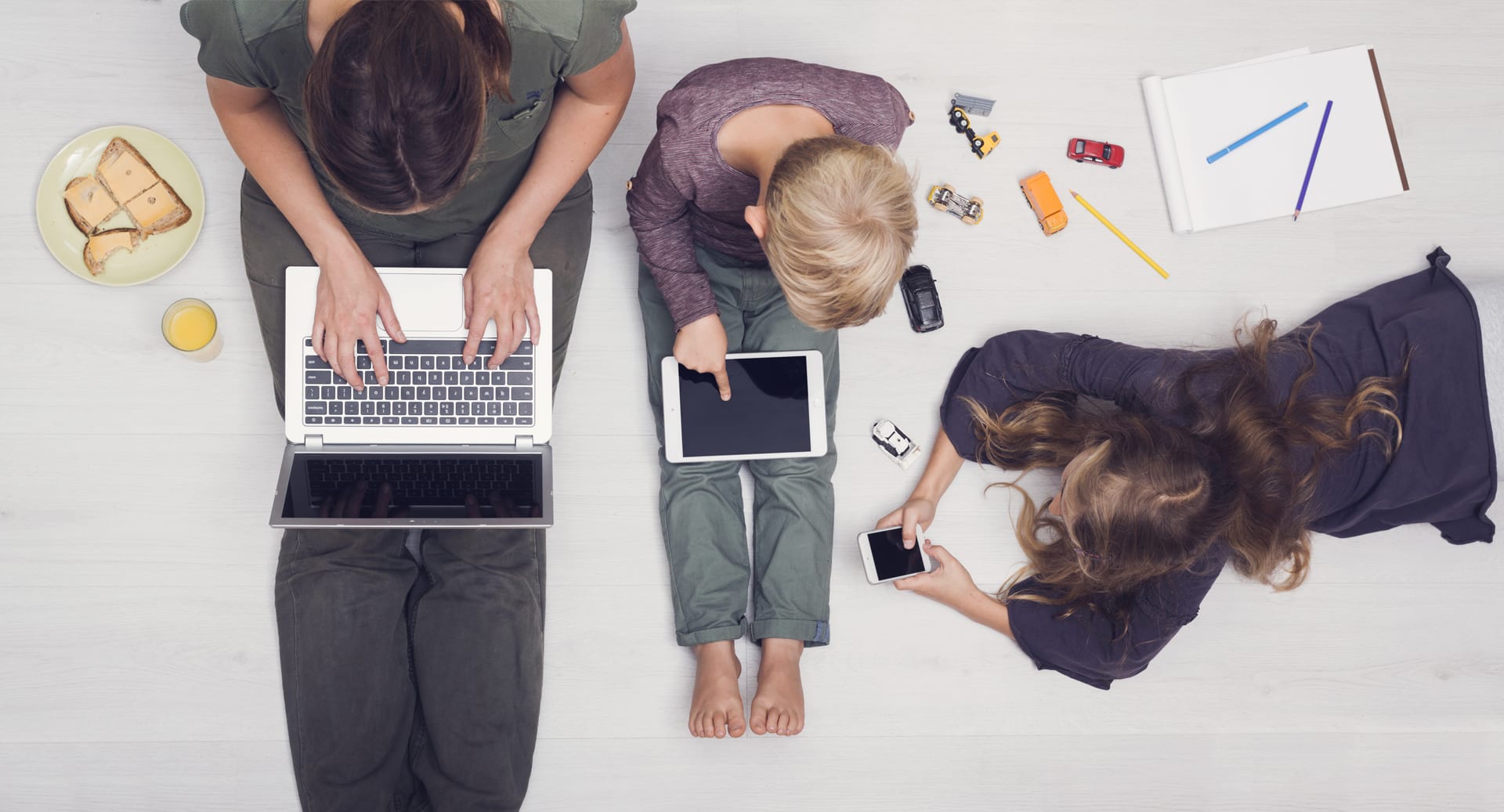 ​​«Отрывать детей от интернет-пространства нельзя, ведь социализация в современном мире происходит в том числе в сети»​