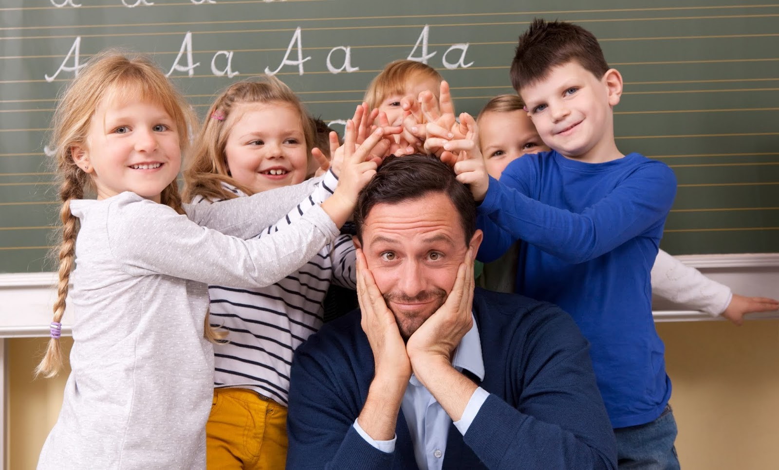 От риторики «образовательных услуг» – к риторике «образовательных спектаклей» От риторики «образовательных услуг» – к риторике «образовательных спектаклей»