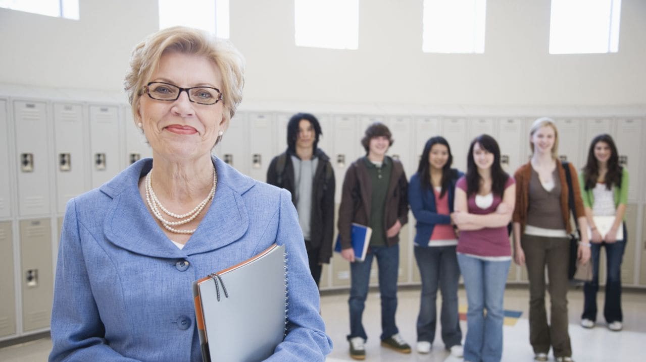 Должность советника директора по воспитанию будет введена в перечень должностей педагогических работников