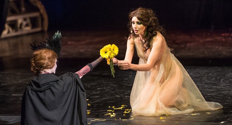 Что посмотреть в театрах Москвы в январе-феврале, если вы сдаете ЕГЭ по литературе Что посмотреть в театрах Москвы в январе-феврале, если вы сдаете ЕГЭ по литературе