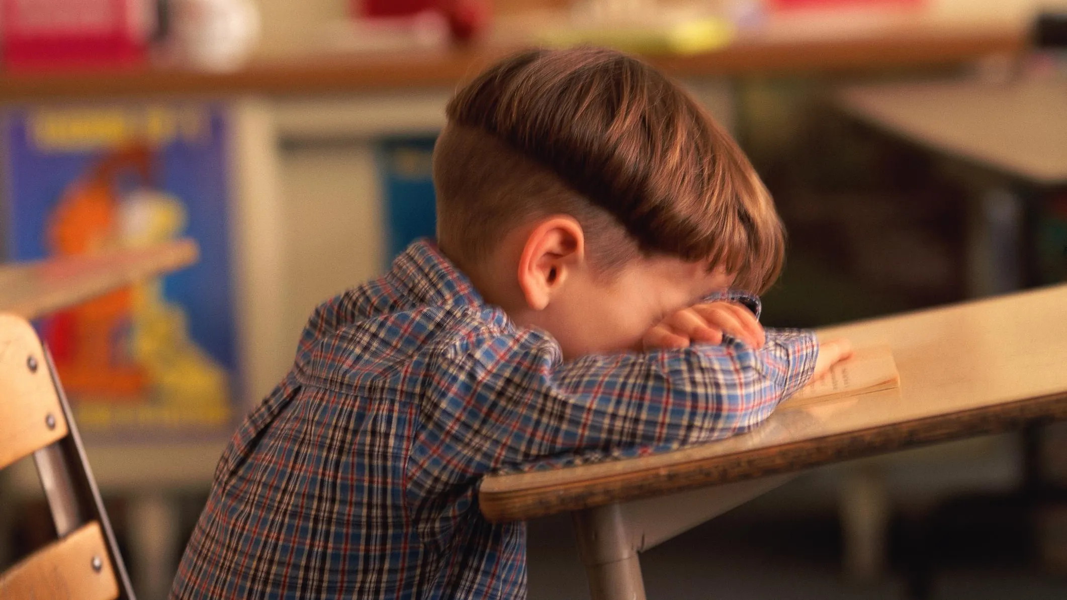 В Челябинске учительницу подозревают в жестоком обращении с второклассниками